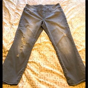 Rock & Republic cropped jeans size 14.